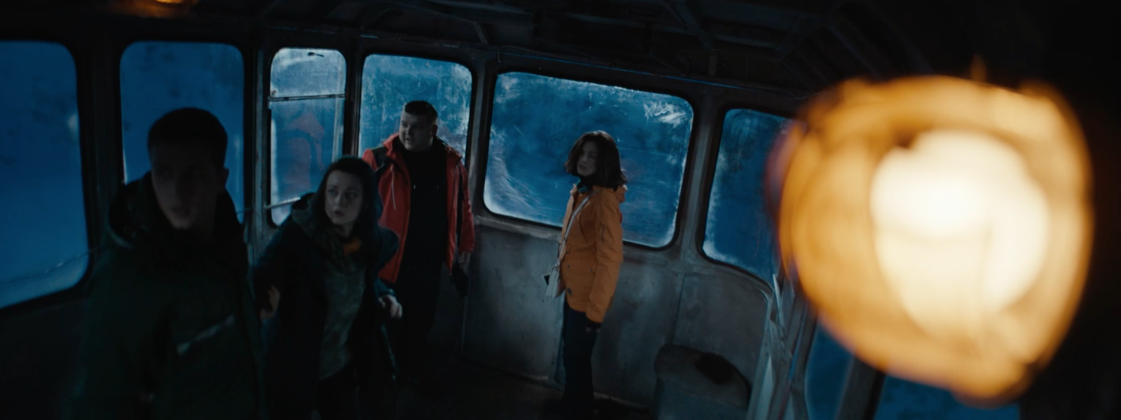 Những phim kinh dị đánh mạnh vào nỗi sợ không gian kín của con người