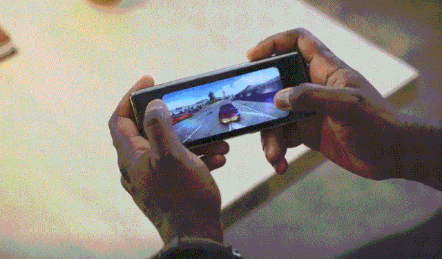 Trải nghiệm PUBG Mobile và Asphalt 9 để test hiệu năng của Galaxy Fold 3