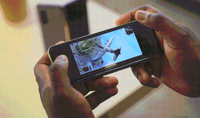 Trải nghiệm PUBG Mobile và Asphalt 9 để test hiệu năng của Galaxy Fold 4