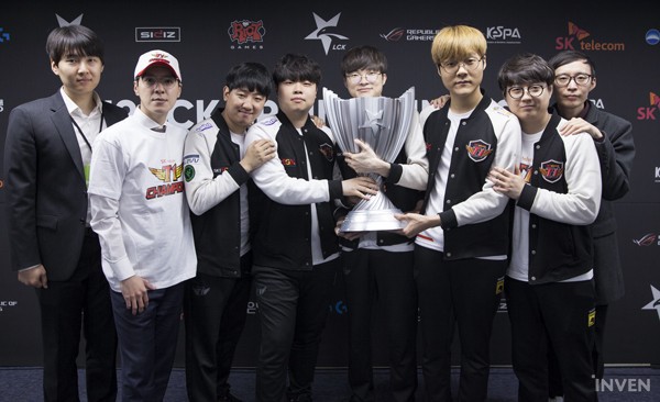LMHT: Game thủ ráo riết đang săn lùng SKT T1 trên Rank Việt