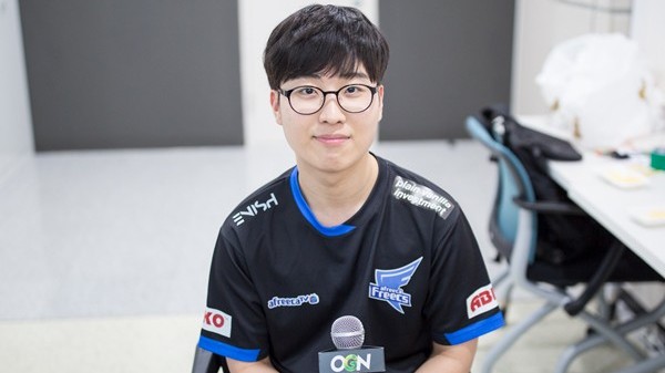 LMHT: AFs Kiin mở topic trả lời câu hỏi của người hâm mộ về bản thân mình