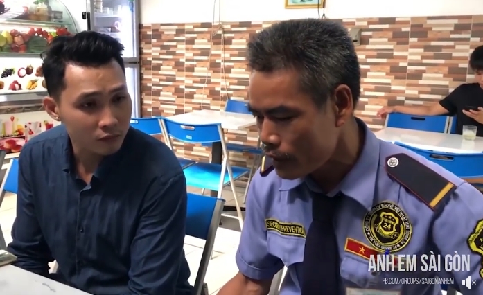 LỜI ĂN NĂN CỦA VIỆT KIỀU DẮT CHÓ ĐI DẠO, XẤC XƯỢC VỚI NGƯỜI LỚN TUỔI: ‘CON CẢM THẤY BỊ KHINH NÊN HÀNH ĐỘNG THÔ LỖ’