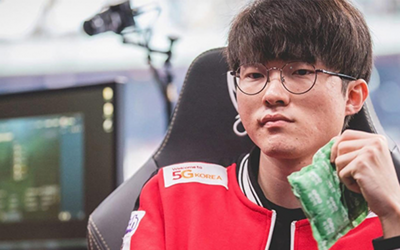 LMHT - "Nếu bạn xem pro view của Faker bạn sẽ được xem màn hình của 4 người cộng lại" 