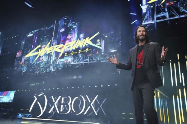 Khen ngợi Keanu Reeves, một Youtuber ẵm ngay Cyberpunk 2077 Collector's Edition