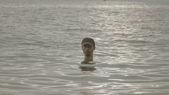 Tổng hợp bộ Meme về Đen Vâu và meme anh chàng trồi đầu trên mặt nước