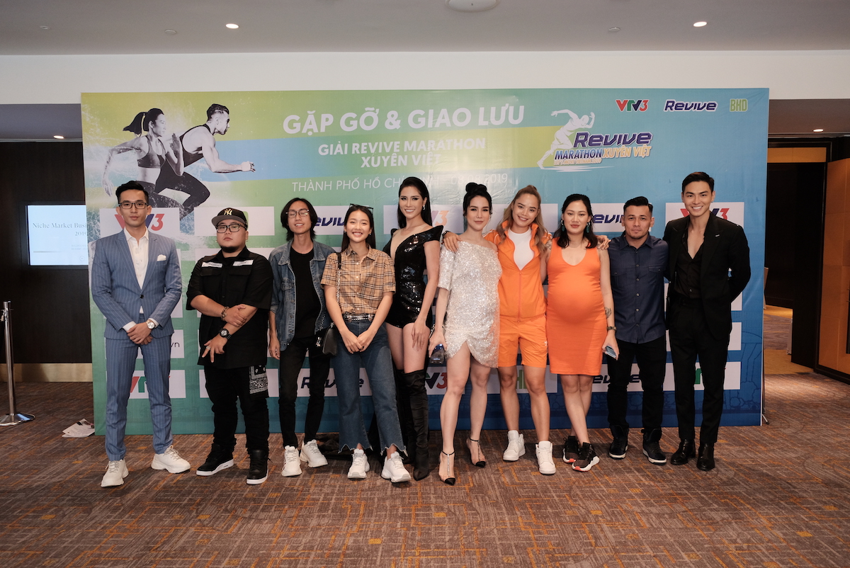 Hàng loạt sao đến tham dự sự kiện Revive Marathon Xuyên Việt