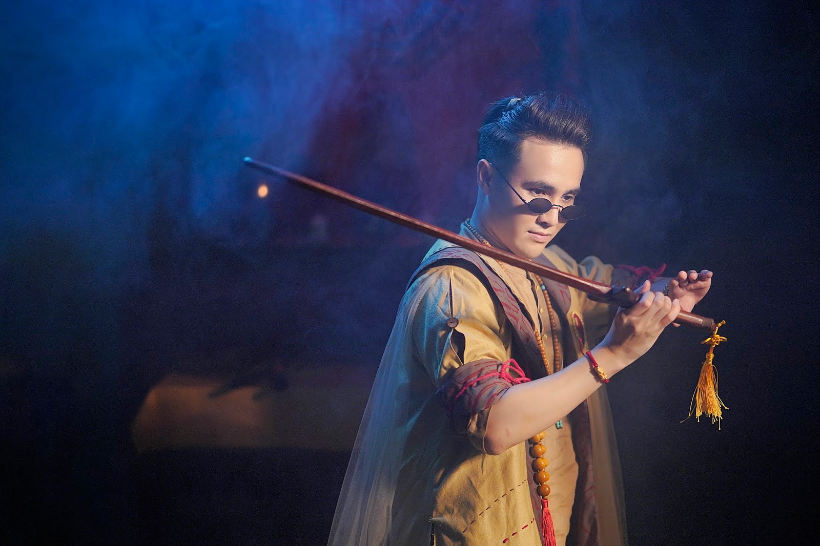 Làm phim tâm linh, Huỳnh Lập bị lầm tưởng là pháp sư trừ tà