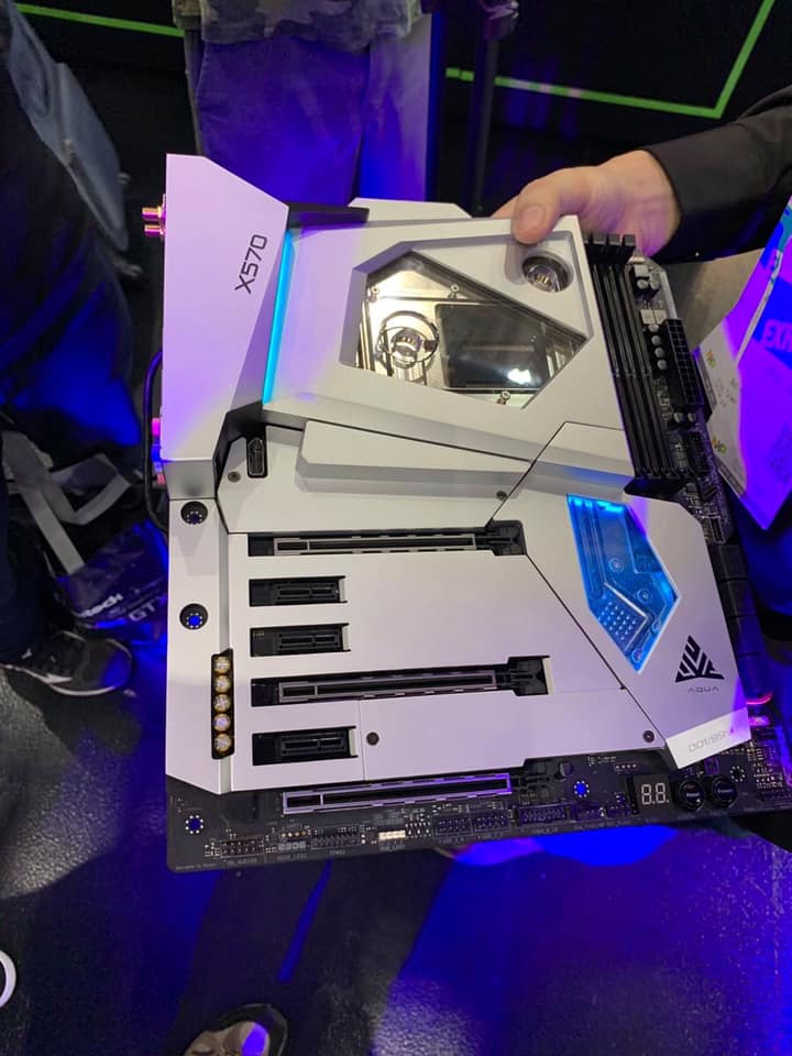 ASRock chính thức ra mắt X570 AQUA và giới hạn chỉ có 999 mẫu 