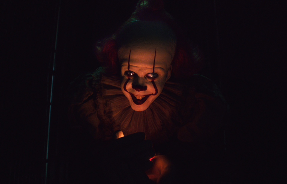 Vén màn bí ẩn nguồn gốc của gã hề ma quái trong It: Chapter Two