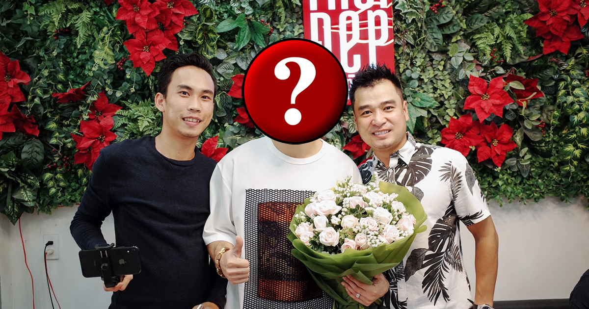 Lộ diện người sở hữu bản thương mại của Iphone 11 Pro Max đầu tiên về Việt Nam với mức giá khủng