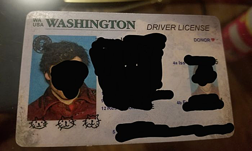 Người đàn ông trả giá vì ký tên bằng hình vẽ