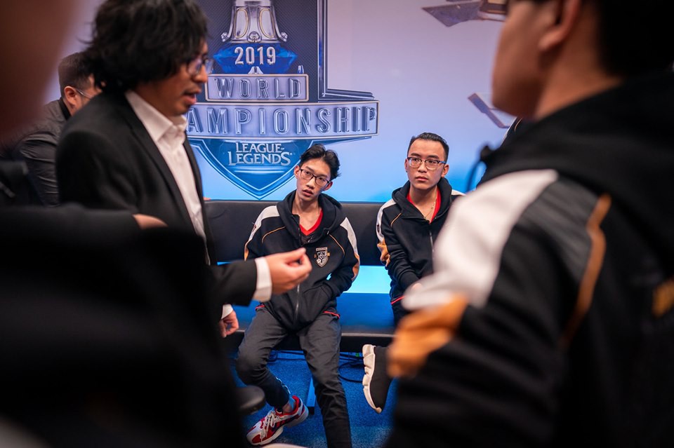 LMHT: Cộng đồng thế giới vỡ òa khi LK giành chiến thắng trong ván đầu tiên trước DWG