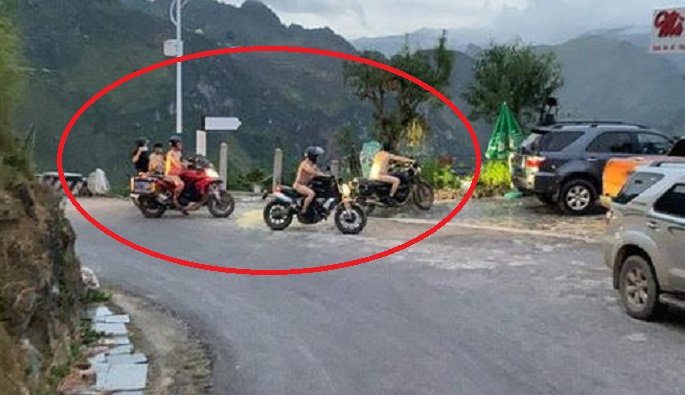 Hiếu Orion - Hot Facebook khỏa thân lái xe máy tới khách sạn Mã Pì Lèng