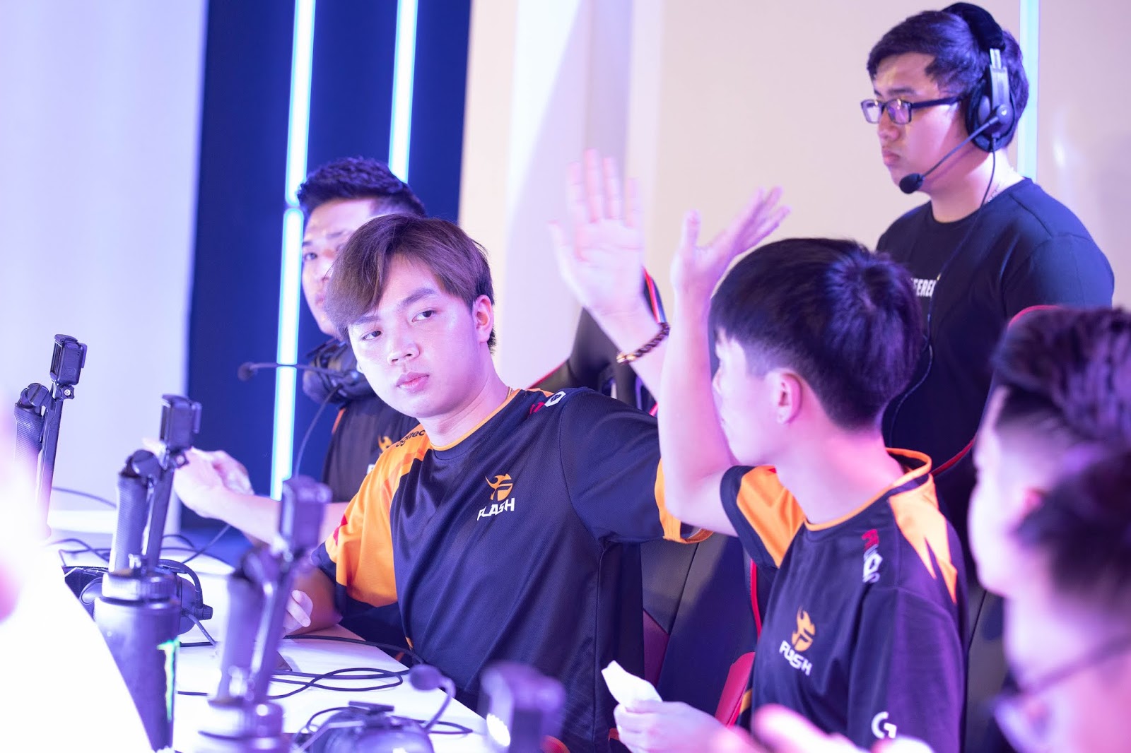 Đối đầu ITD, HLV Harvin: "Team Flash đã chuẩn bị rất nhiều, nhưng là cho trận chung kết, chứ không phải cho trận bán kết này"