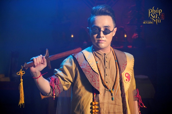 Mặc bão dư luận, Pháp sư mù vẫn thắng đậm sau ba ngày công chiếu