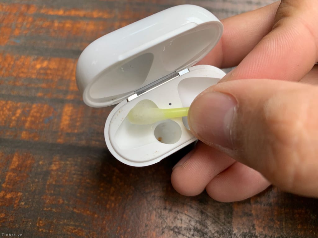 Hướng dẫn: Vệ sinh AirPods Pro vài cách đơn giản