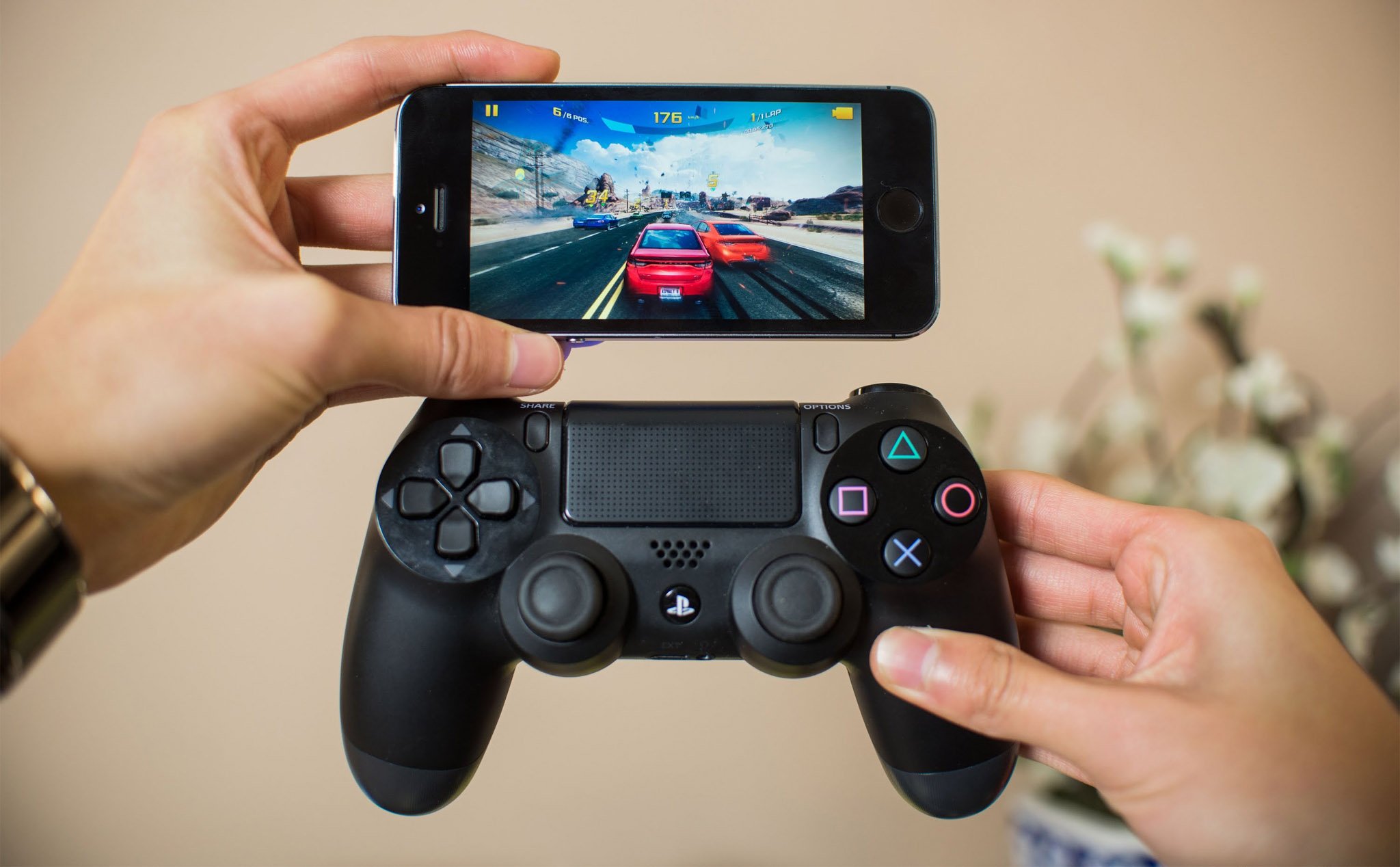 Hướng dẫn: Kết nối tay cầm PlayStation 4 với smartphone 