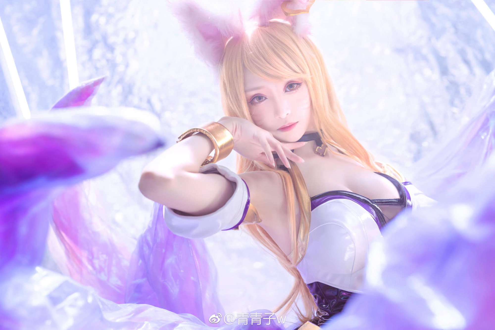 LMHT: Ngất ngay với bộ cosplay Ahri ngây thơ nhưng lại cực kì gợi cảm