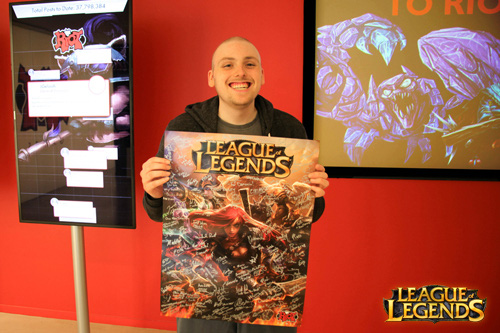 LMHT: Riot mượn hình ảnh Jax Loạn Thế Thần Binh để nhắc game thủ về một câu chuyện vô cùng cảm động