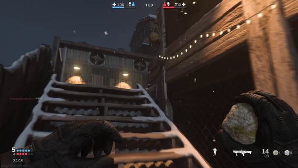 Khi game thủ Call of Duty: Modern Warfare chơi Giáng sinh bằng cầu tuyết