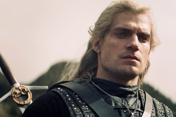 Để vào vai Geralt, Henry Cavill chấp nhận nguy cơ dính thương tổn vĩnh viễn