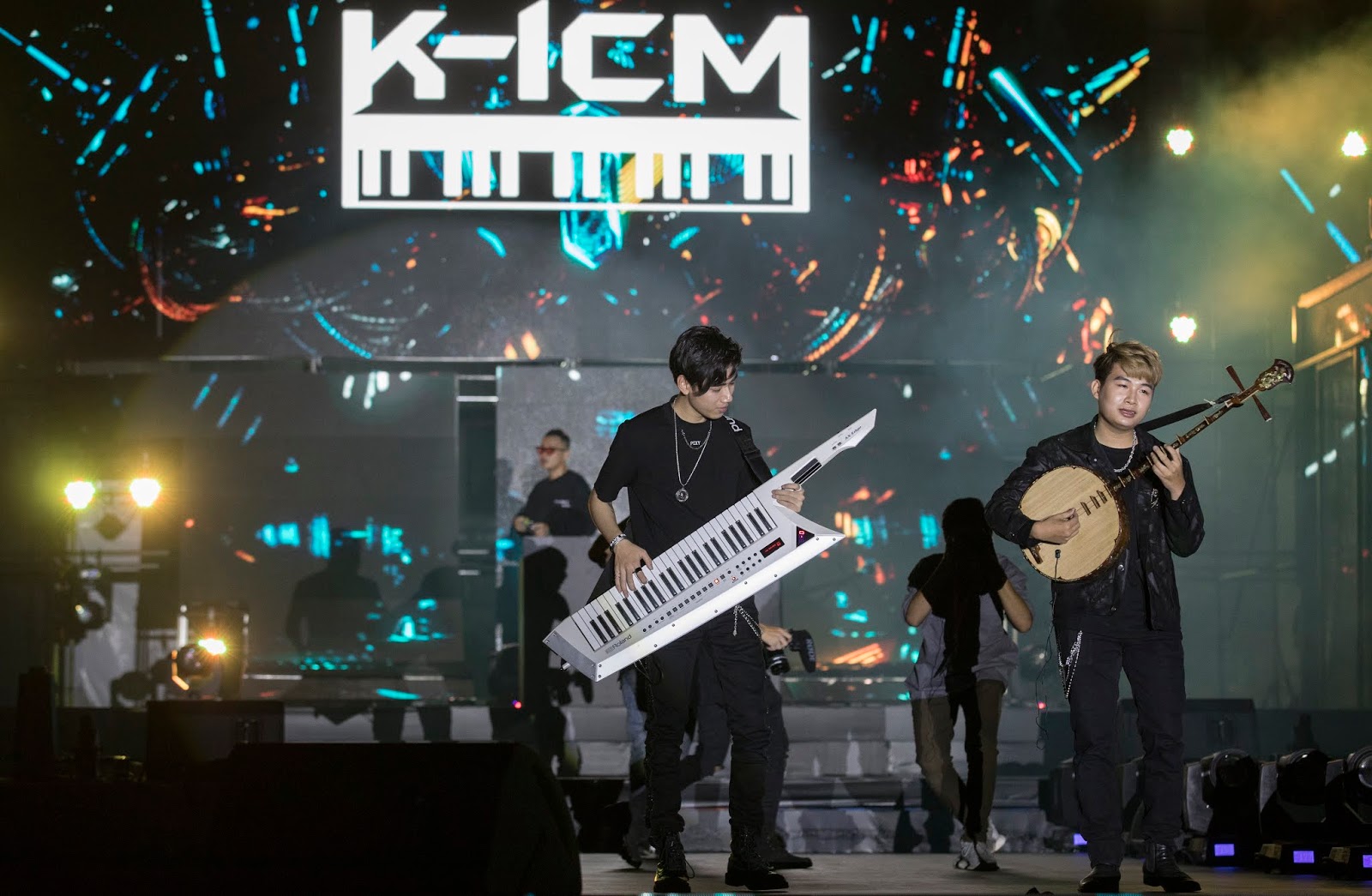 Biểu diễn cho Đại Hội 360 Mobi, K-ICM bị đánh sập video vì dính nhạc bản quyền