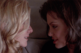 Tổng hợp 10 nụ hôn đồng tính nữ táo bạo nhất của lịch sử điện ảnh Hollywood 13