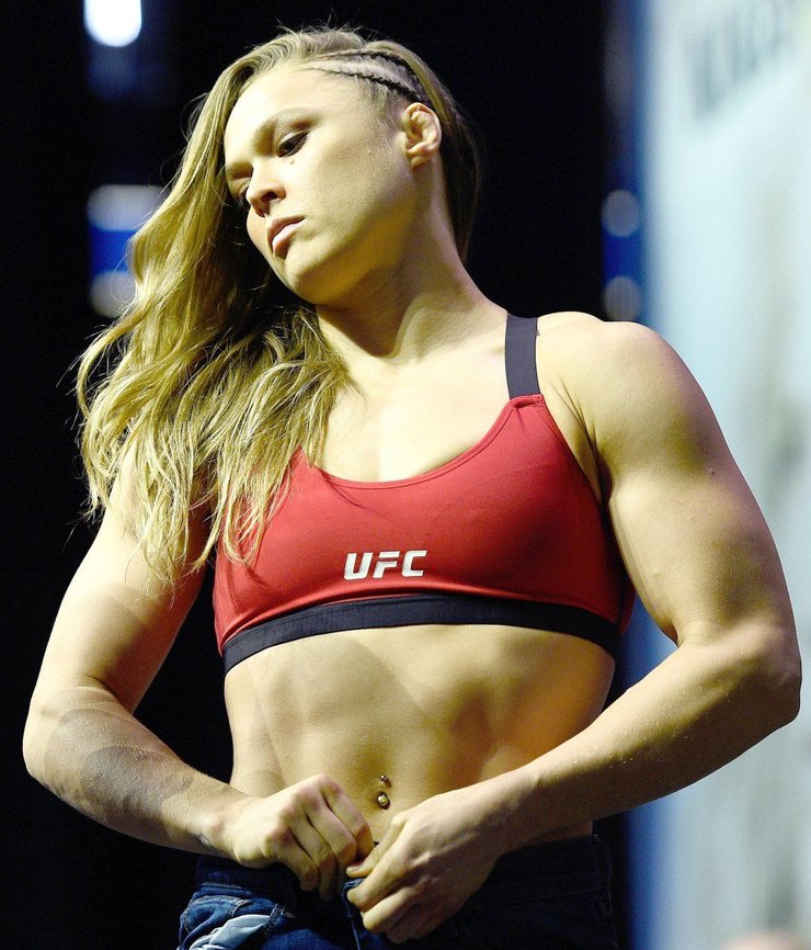 Rhonda Rousey - Nữ võ sĩ huyền thoại UFC ký hợp đồng phát trực tuyến độc quyền với Facebook Gaming 