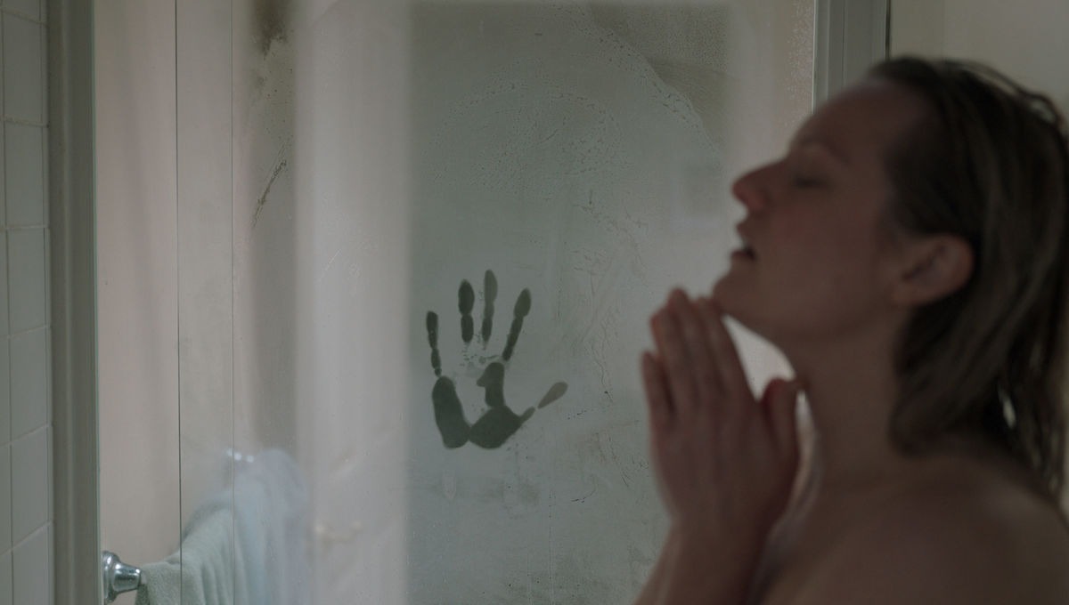 Những lý do khiến bạn không thể bỏ qua The Invisible Man - Bộ phim kinh dị hay nhất năm nay