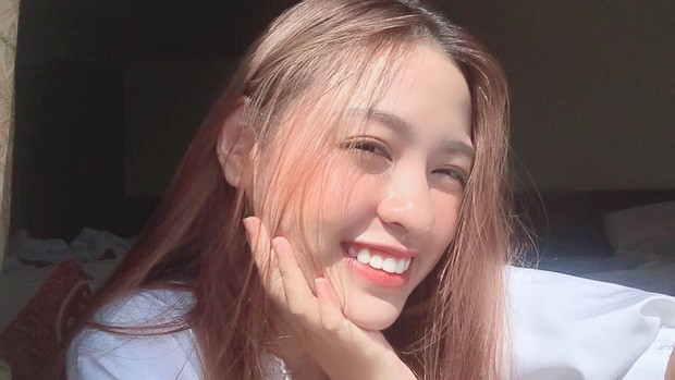 Gái xinh lên tiếng về tin đồn lộ clip nóng, cho rằng con gái õng ẹo là chuyện bình thường