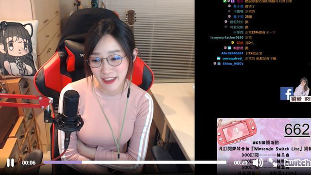 Không ăn mặc phản cảm nhưng cố tình khoe vòng một đẫy đà, cô nàng streamer bị người xem ném đá kịch liệt