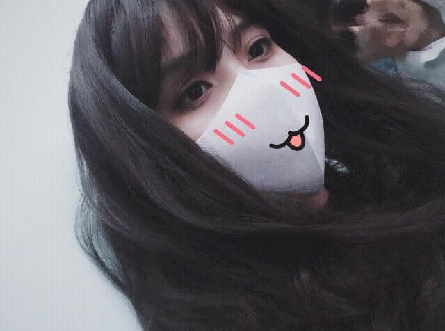 Khi các hot girl đồng loạt đeo khẩu trang phòng dịch, che nửa mặt nhưng thần thái vẫn xuất chúng