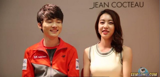 LMHT: Nữ MC Cho Eun Jung xinh đẹp thông báo lấy chồng, fan bất ngờ gọi tên Faker mãnh liệt