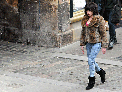 Cười bể bụng với loạt ảnh chế về cú vồ ếch để đời của Góa phụ đen Scarlett Johansson