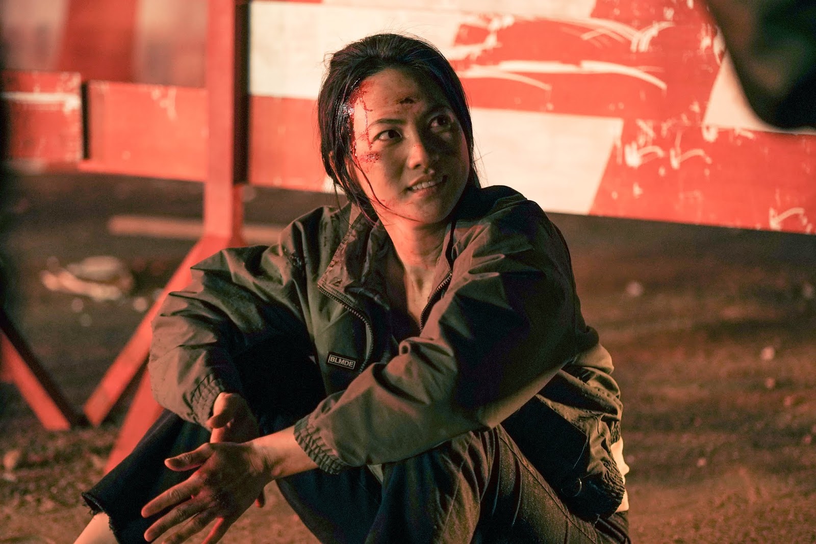 Phương Anh Đào "tơi tả" trên phim trường Bằng chứng vô hình