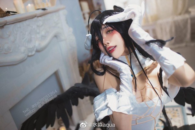 Mê mẩn trước bộ cosplay Albedo - Quỷ nữ gợi cảm nhất nhì Anime Overlord