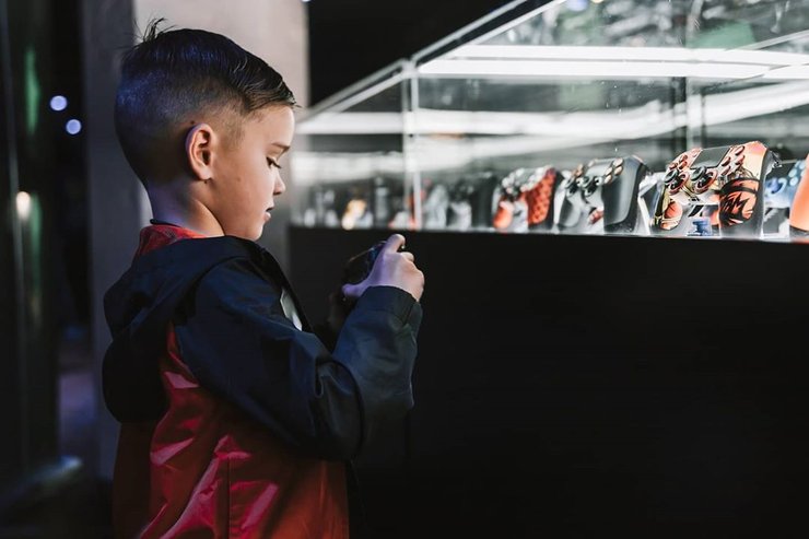 Được mệnh danh là Shroud "phiên bản thứ 2", cậu bé 5 tuổi có thể cân cả thế giới trong CoD Warzone