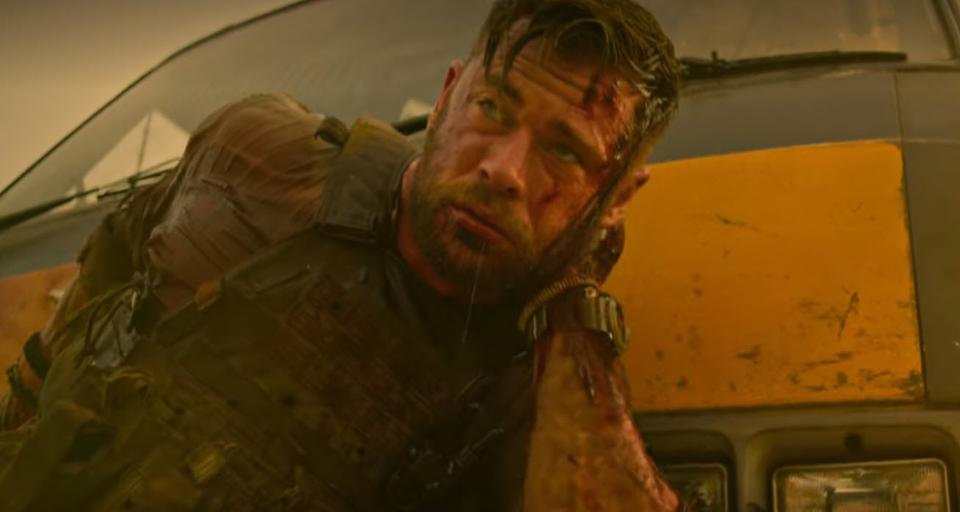 Giải thích cái kết của Extraction: Số phận của hai nhân vật chính