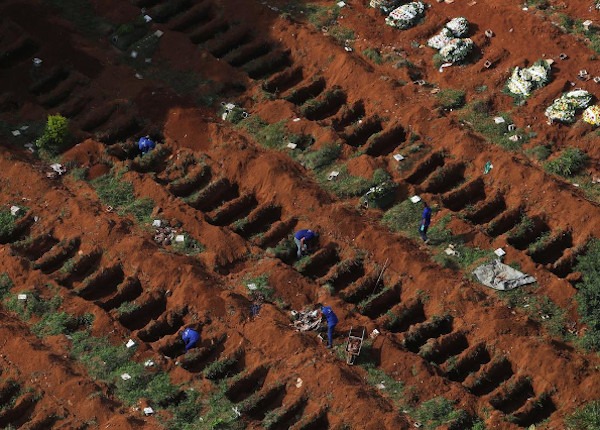 Loạt ảnh COVID-19 khiến Brazil không khác gì "thành phố ma" trong các bộ phim kinh dị viễn tưởng