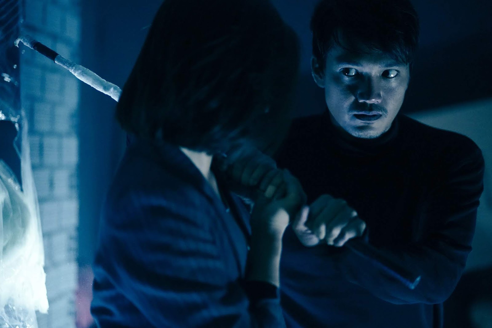 Bằng chứng vô hình: Quá nhập vai tội phạm biến thái, Quang Tuấn khiến người nhà sợ hãi