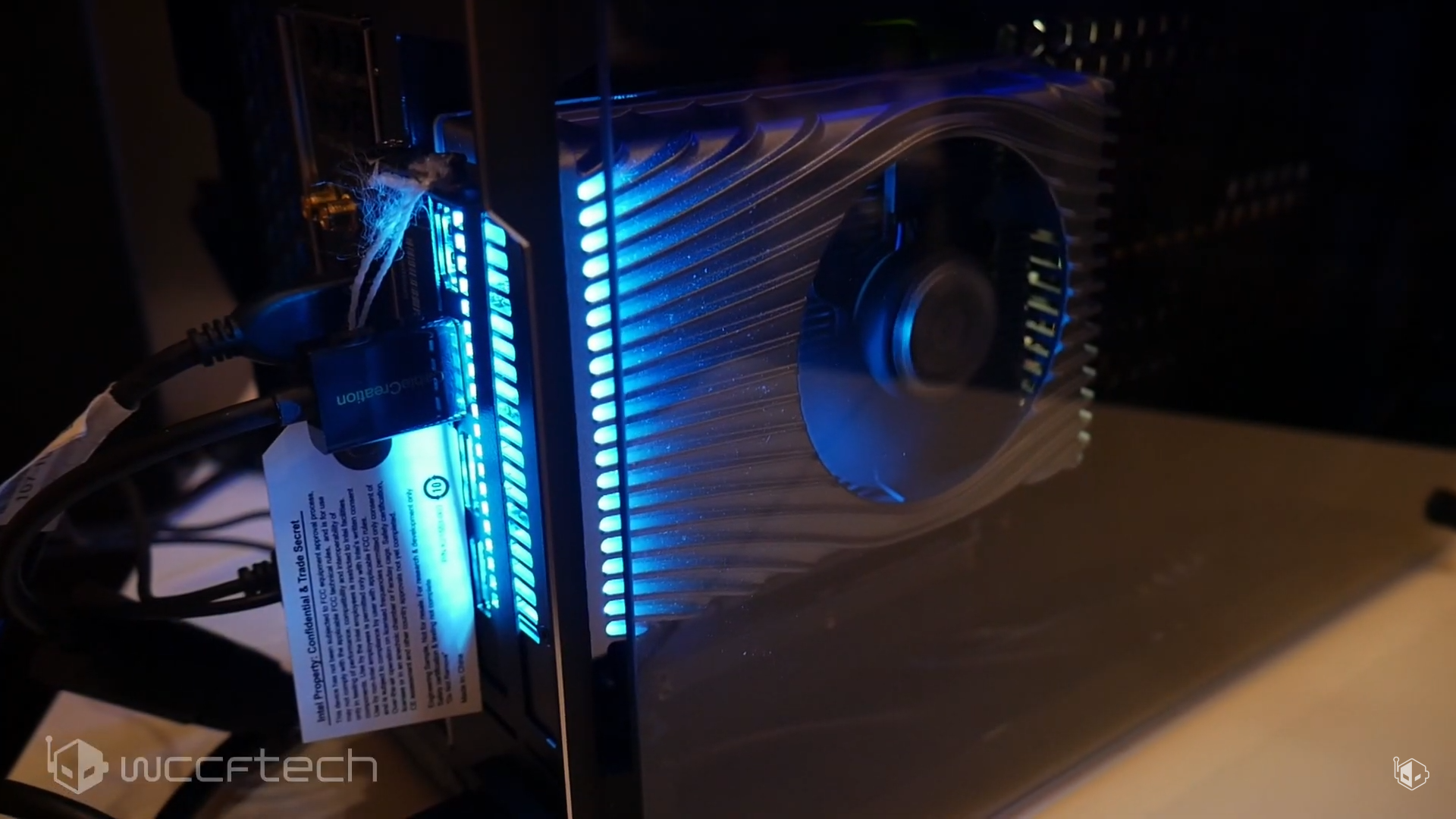 Card đồ hoạ rời của Intel, GPU Xe DG1 nhanh hơn các GPU được tích hợp sẵn 