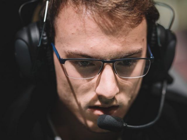 LMHT: Cộng đồng tiếc thương khi G2 Perkz thông báo rằng cha của anh qua đời vì ung thư