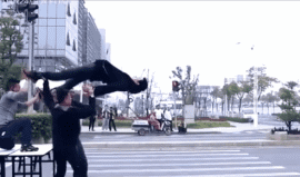 Cười bể bụng trước những cảnh quay... không thể giả hơn trong phim Trung Quốc thời hiện đại 2