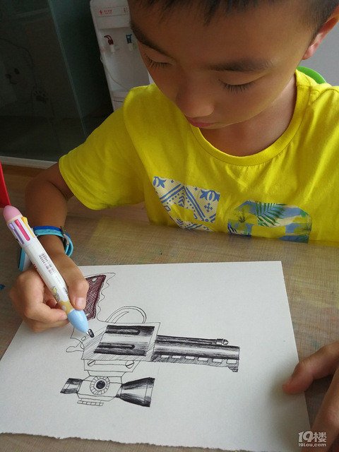 Game thủ nhí 7YO làm "loá mắt" người xem với tài năng vẽ súng như trong PUBG Mobile 