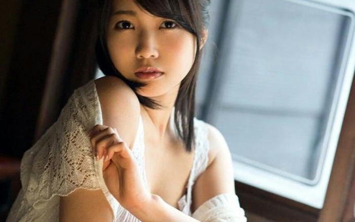 Loạt mỹ nhân sinh năm 2000 phá đảo làng phim người lớn Nhật Bản (P1)