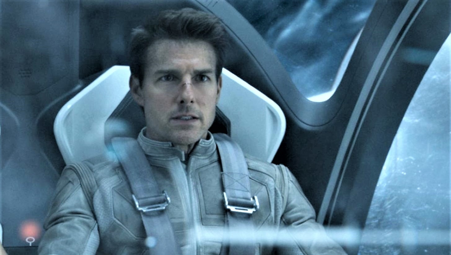 Universal cam kết chi con số khủng cho bộ phim quay ngoài không gian của Tom Cruise
