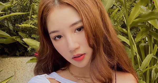 Bất ngờ xuất hiện clip riêng tư của Amee khi đang chơi đùa tại phòng riêng với bạn