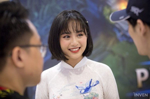 Top 7 nữ MC xinh đẹp, giỏi giang nhất làng LMHT thế giới, luôn được game thủ nhớ đến và mến mộ