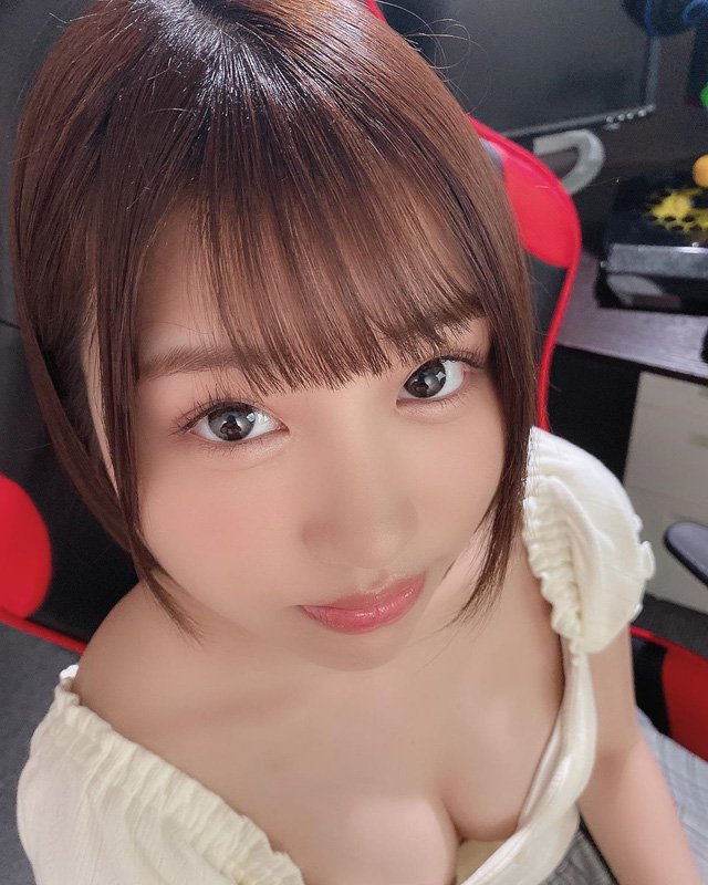 Ngoài công việc đóng phim người lớn, 3 nữ JAV nổi tiếng còn là một game thủ 