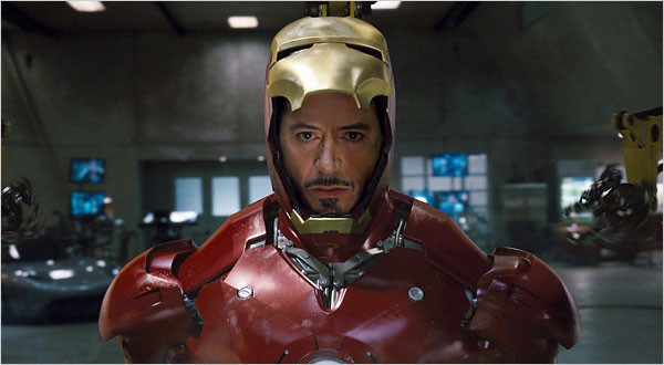 [Có thể bạn chưa biết] Giáp Iron Man từng khiến Robert Downey Jr. bị "mù"...? 